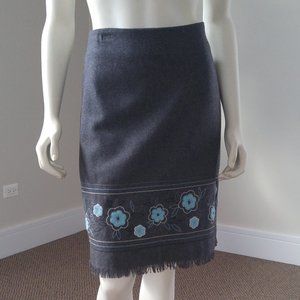 Dressbarn Gray Wool Skirt with Embroidery Size 8